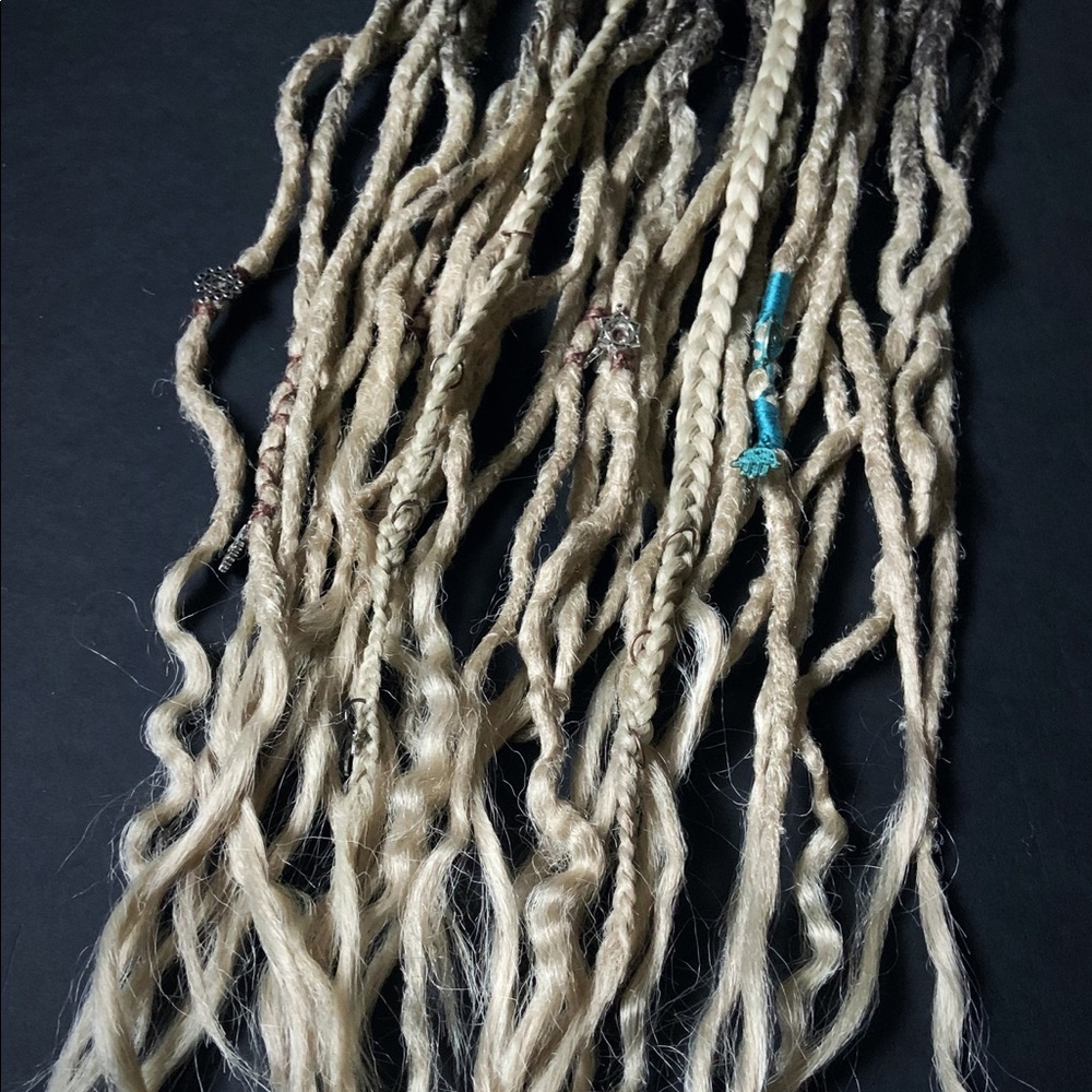 NEW! 28SE Synthetic Dreadlock Extensions + 2 Braids 24”